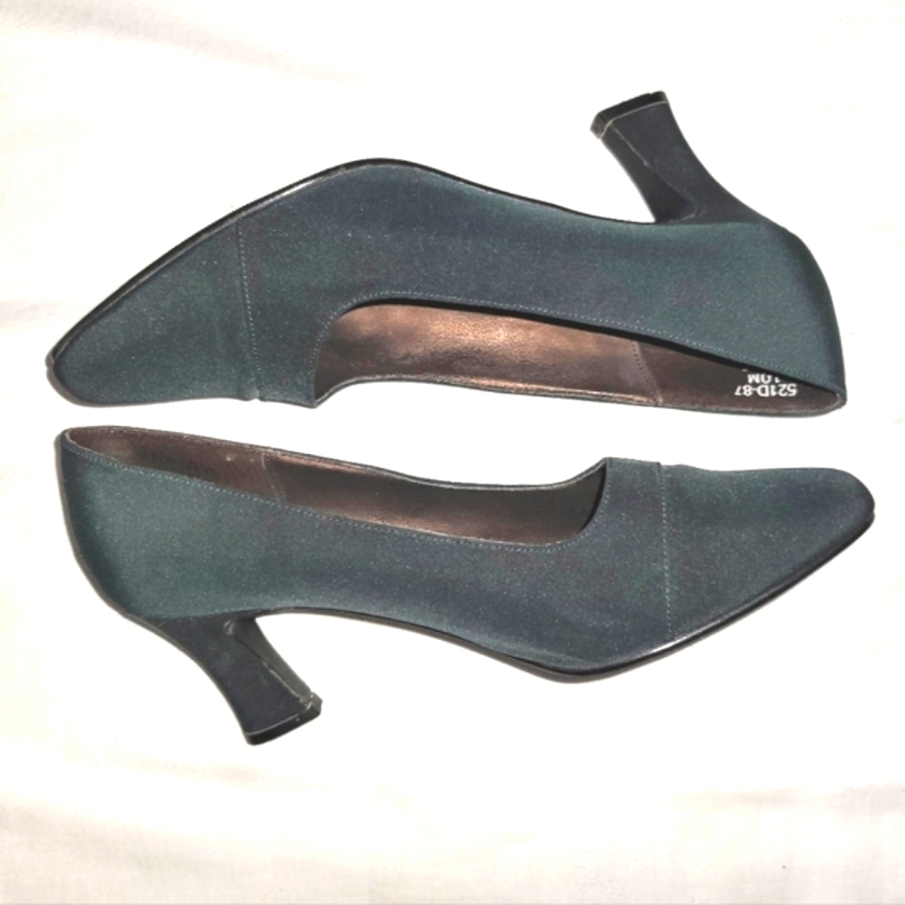 Bijou very dark green fabric cap toe shoes  Sz 10
